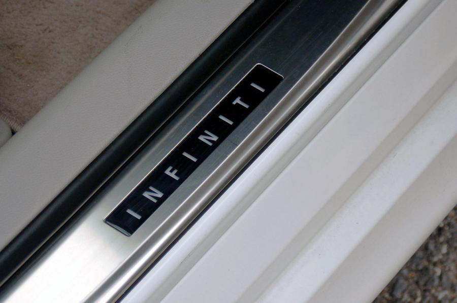  Infiniti G37x S Sedan 2009 года  (фото 10 из 44)